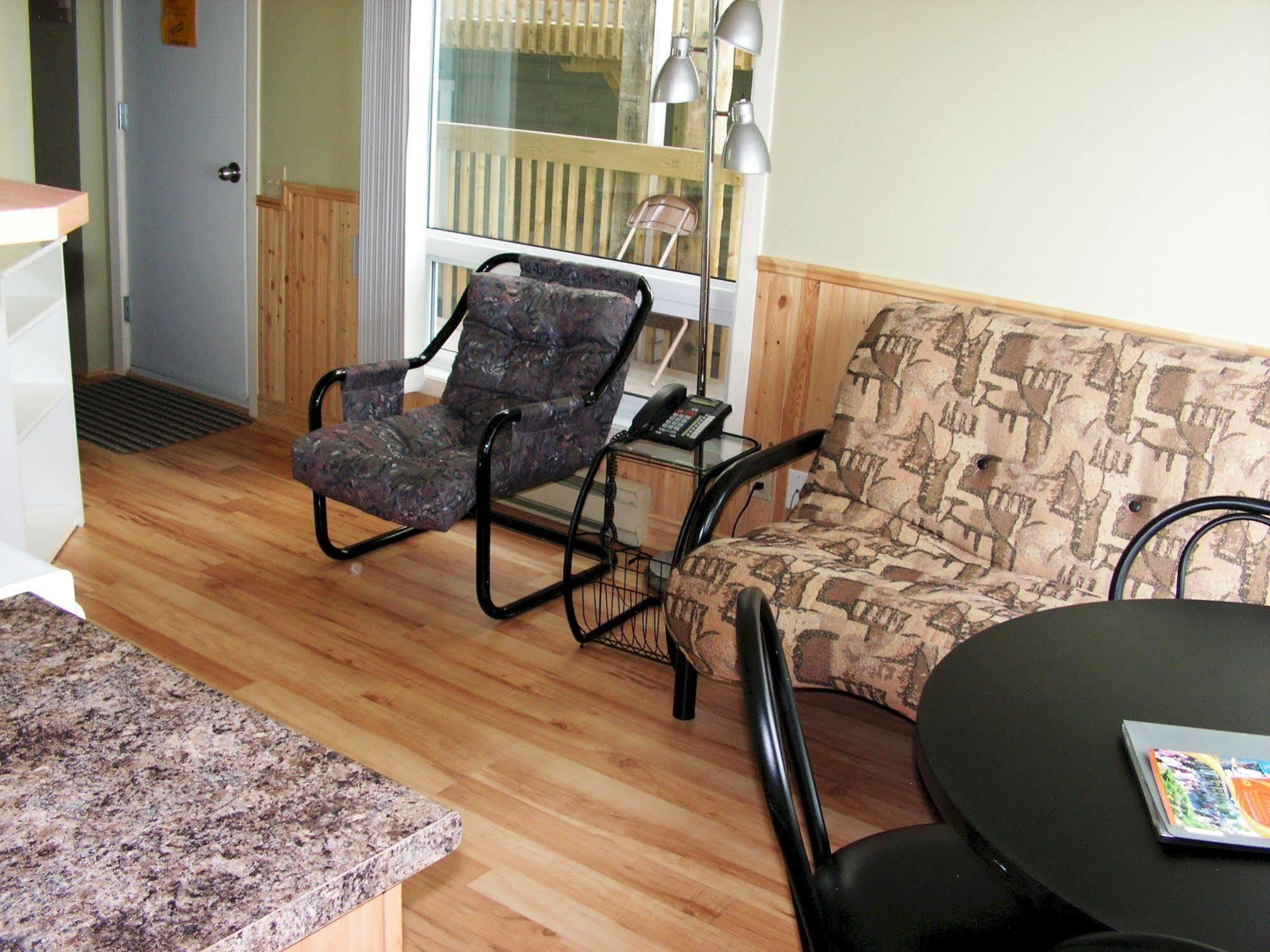 Studios D'Hebergement Du Domaine Apartment Saint-Irenee